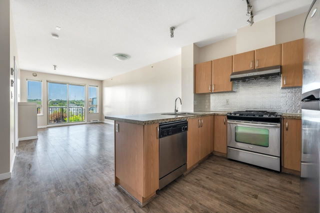 418 - 4728 Dawson Street