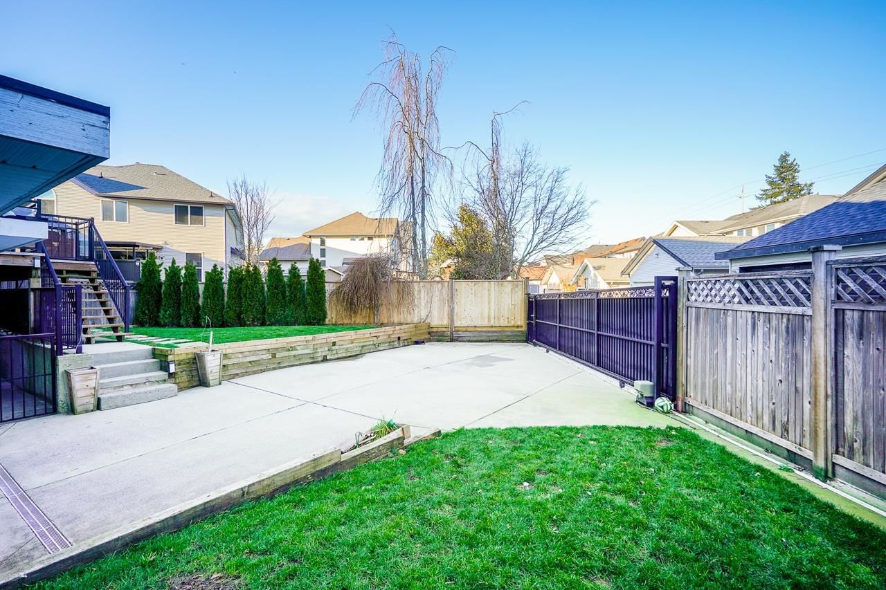 Listing Image 32