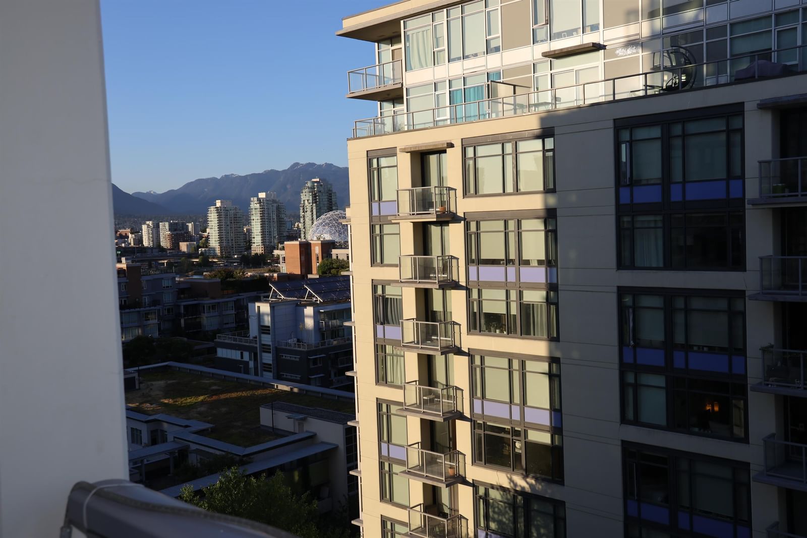 Listing Image 6