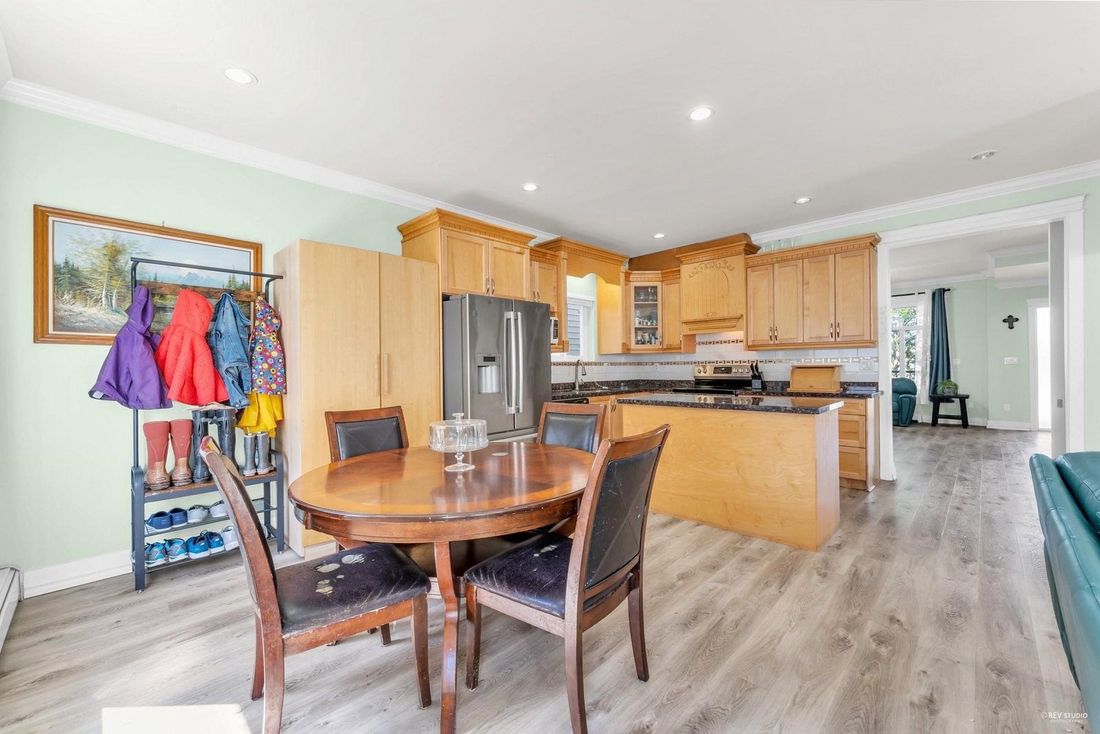 Listing Image 12