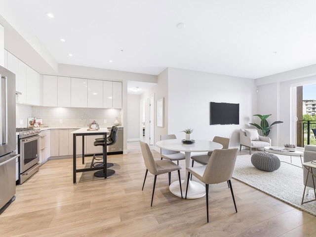 307 - 3588 Sawmill Crescent