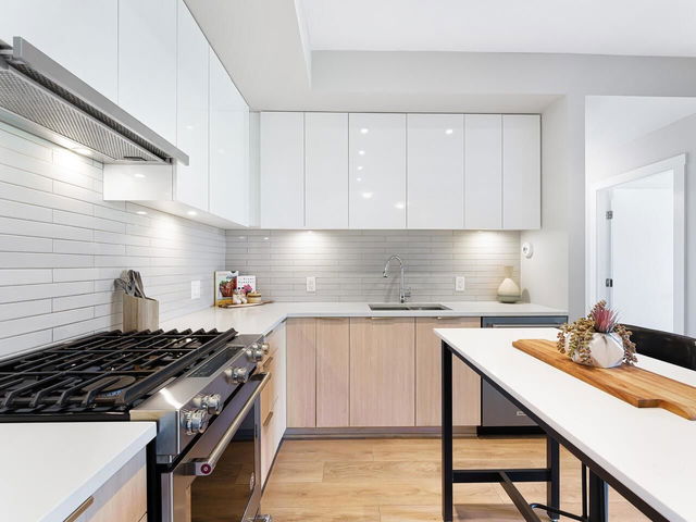 307 - 3588 Sawmill Crescent