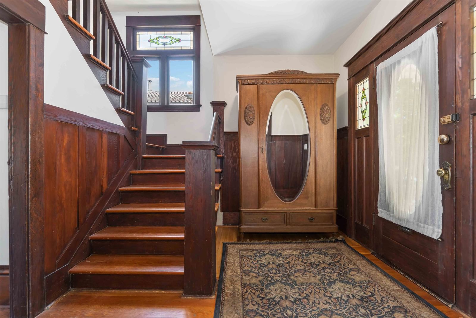 Listing Image 4