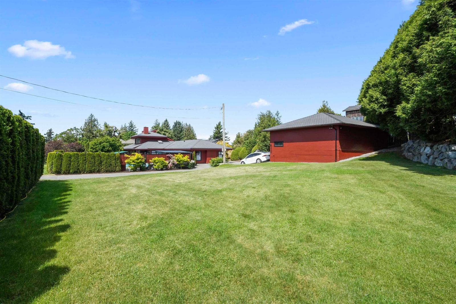 Listing Image 4