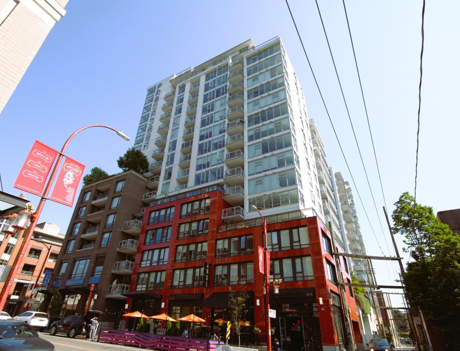Listing Image 4