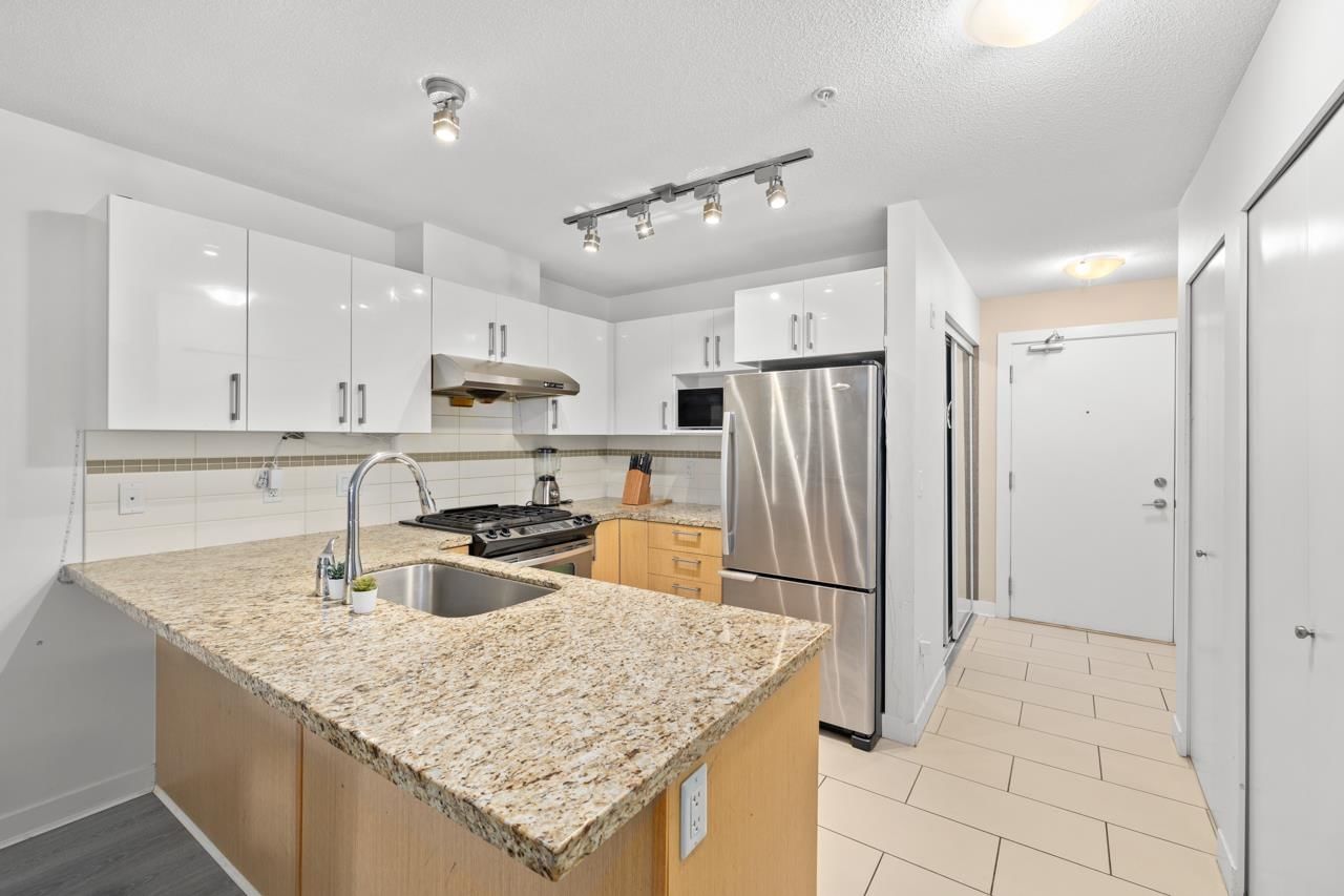 Listing Image 8