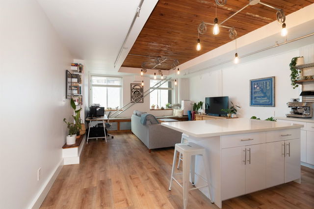 L01 - 2556 Hastings Street