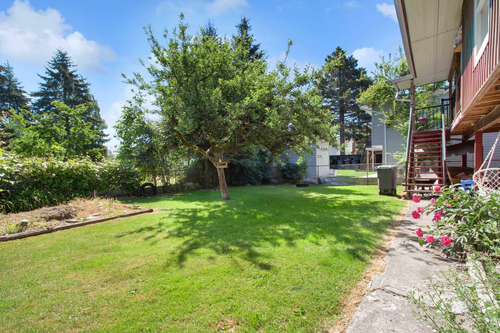 Listing Image 24