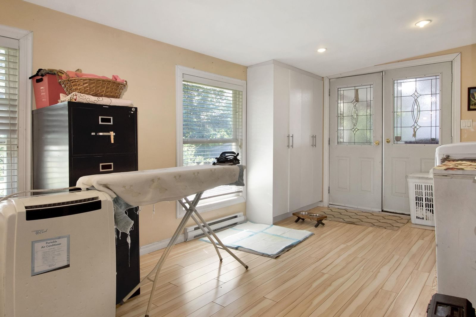 Listing Image 9
