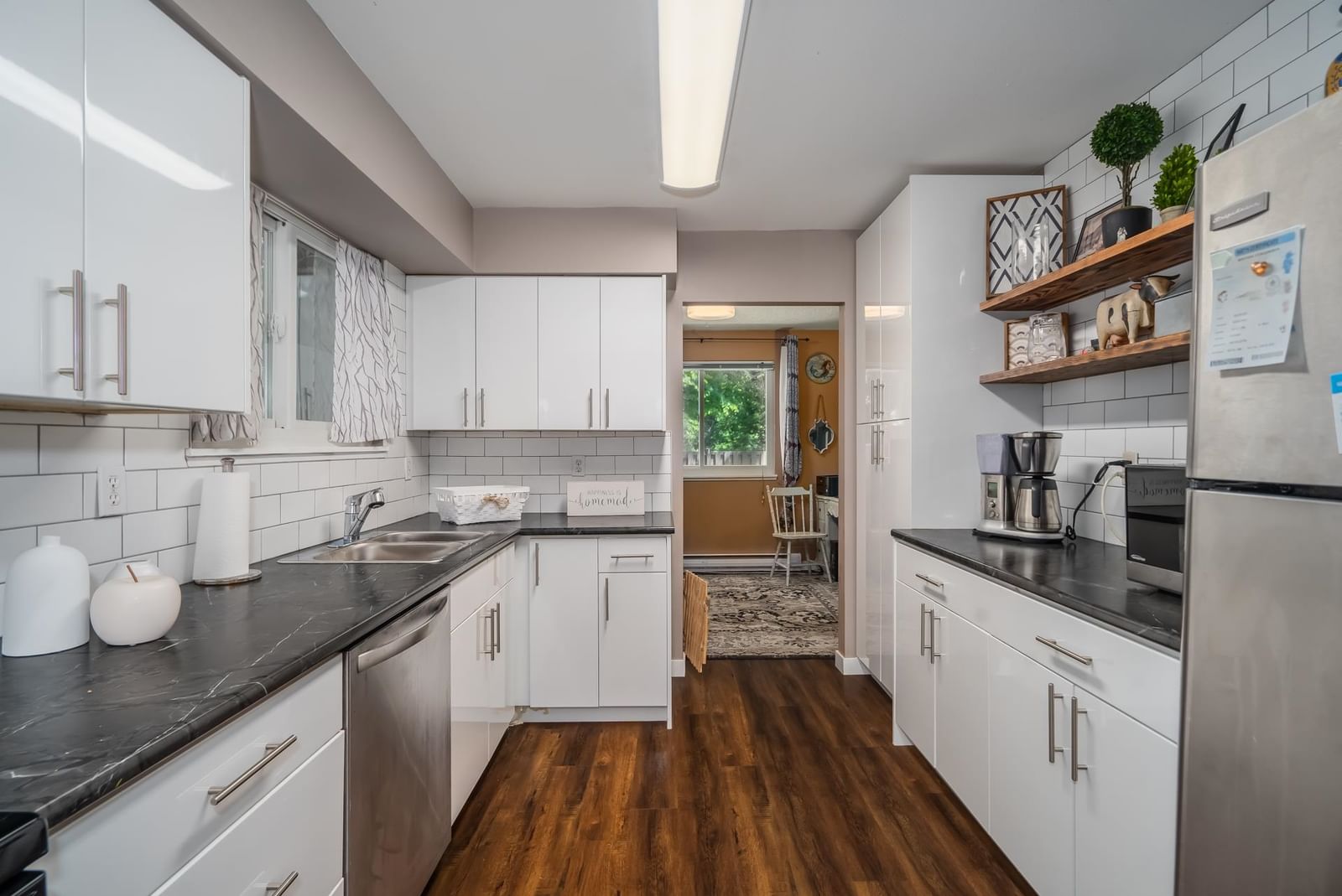 Listing Image 13