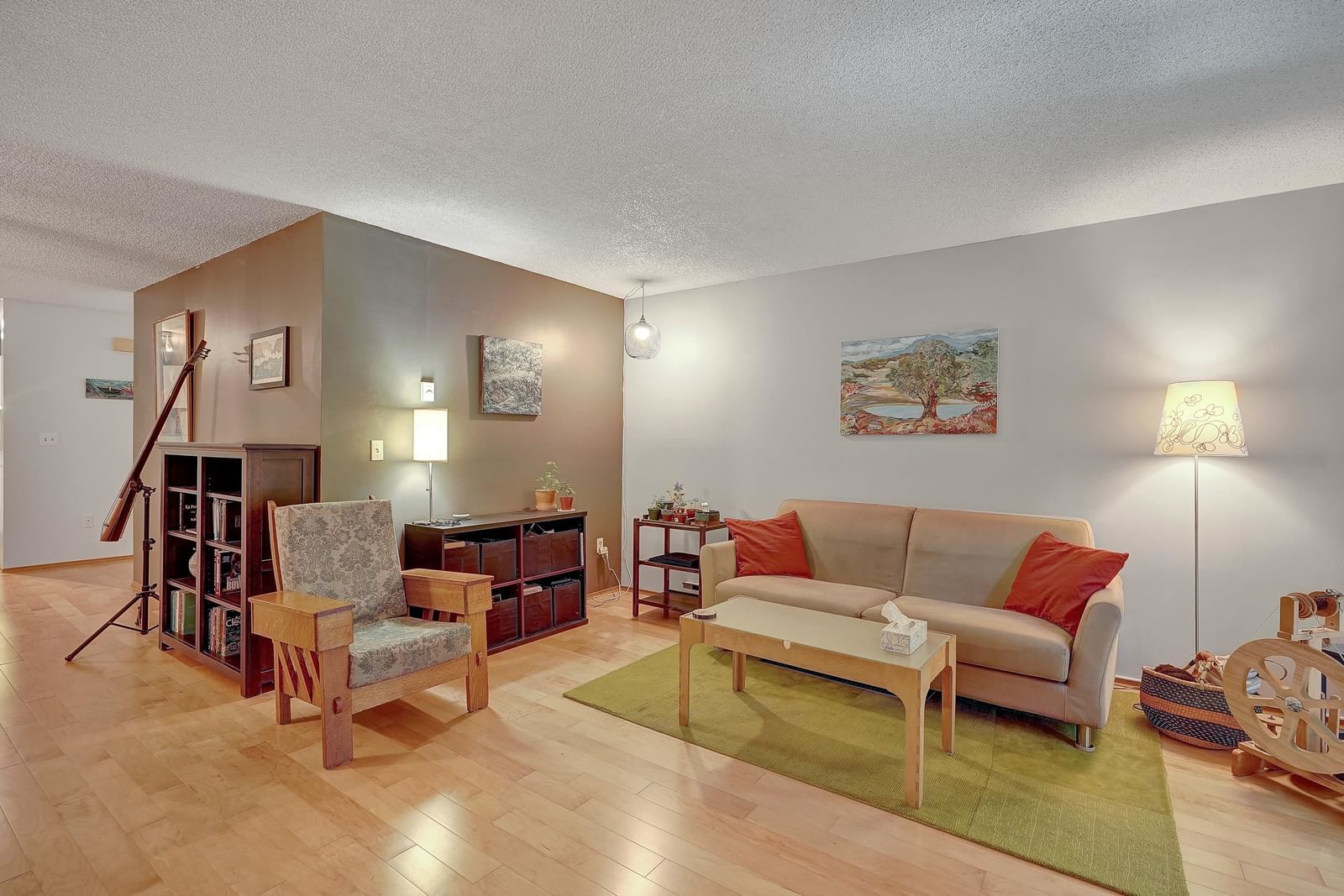 Listing Image 5