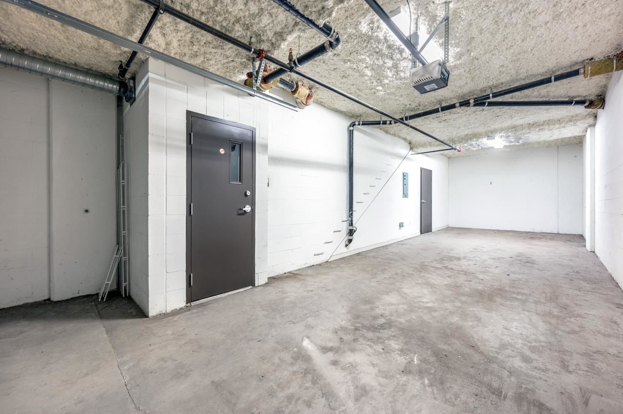 Listing Image 30