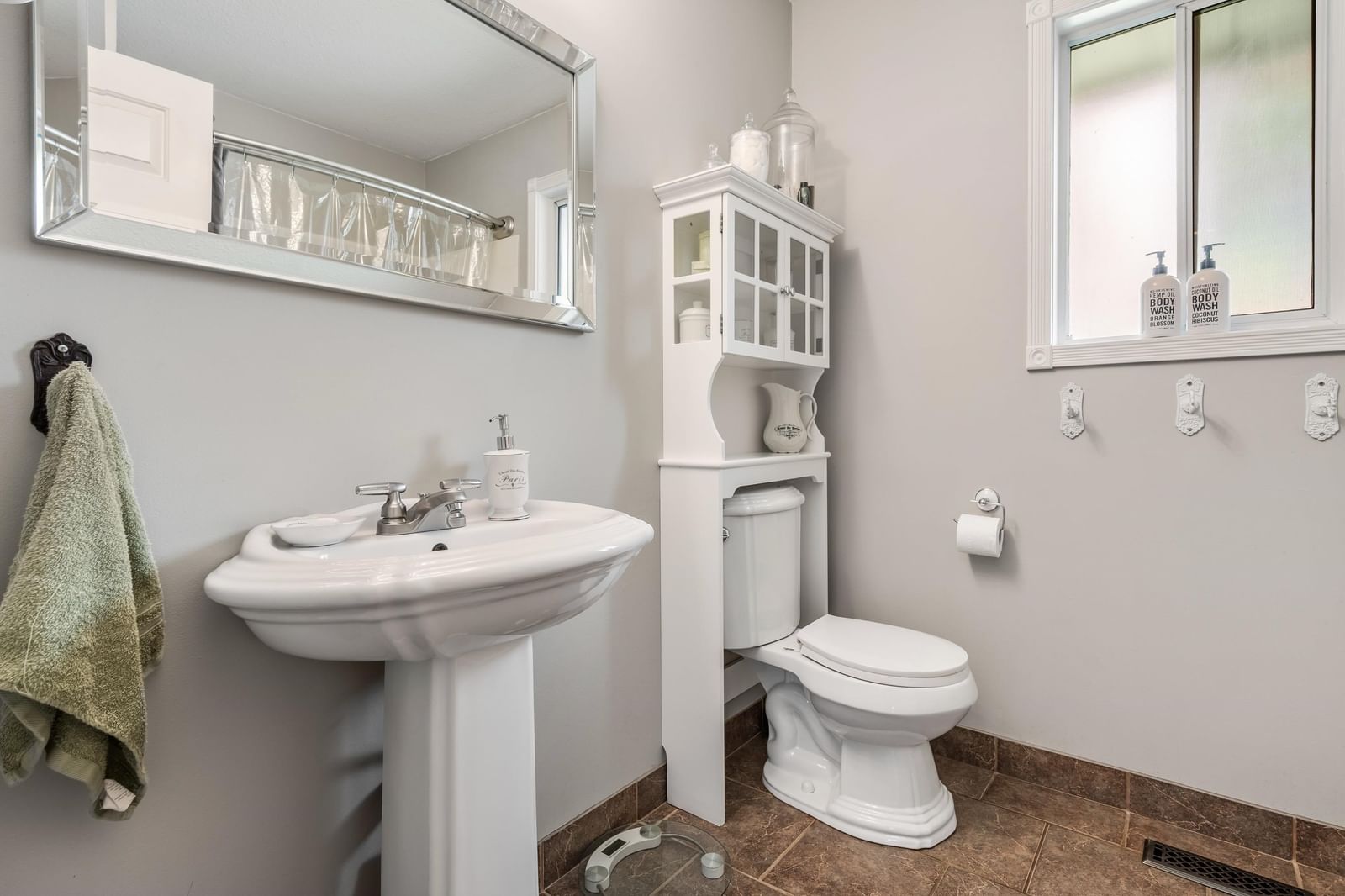 Listing Image 21