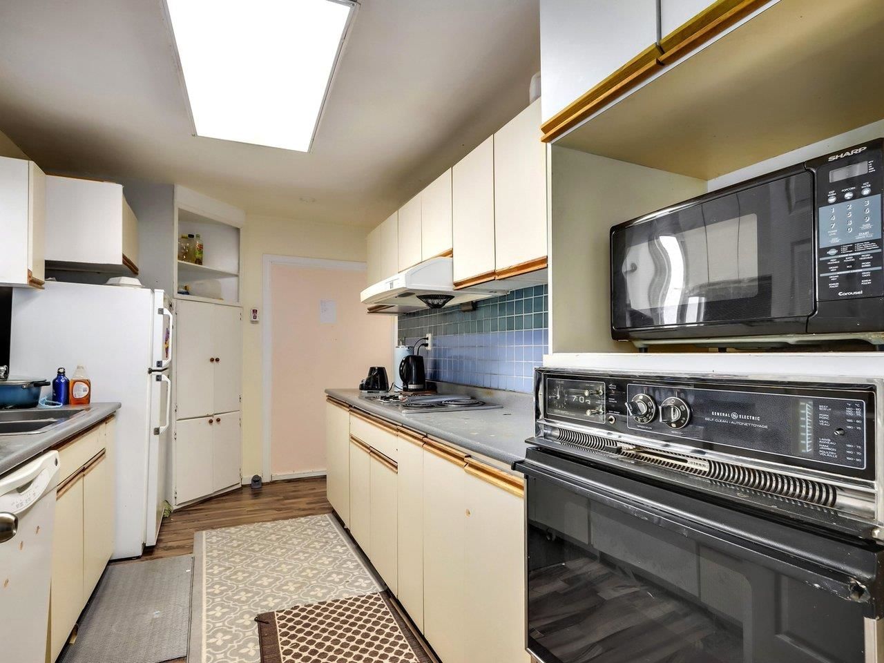 Listing Image 14
