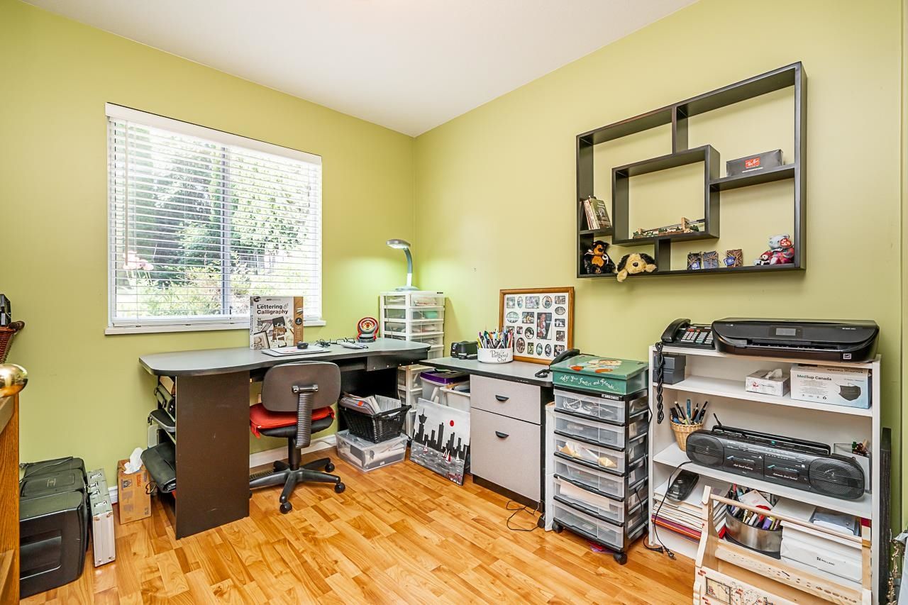 Listing Image 19