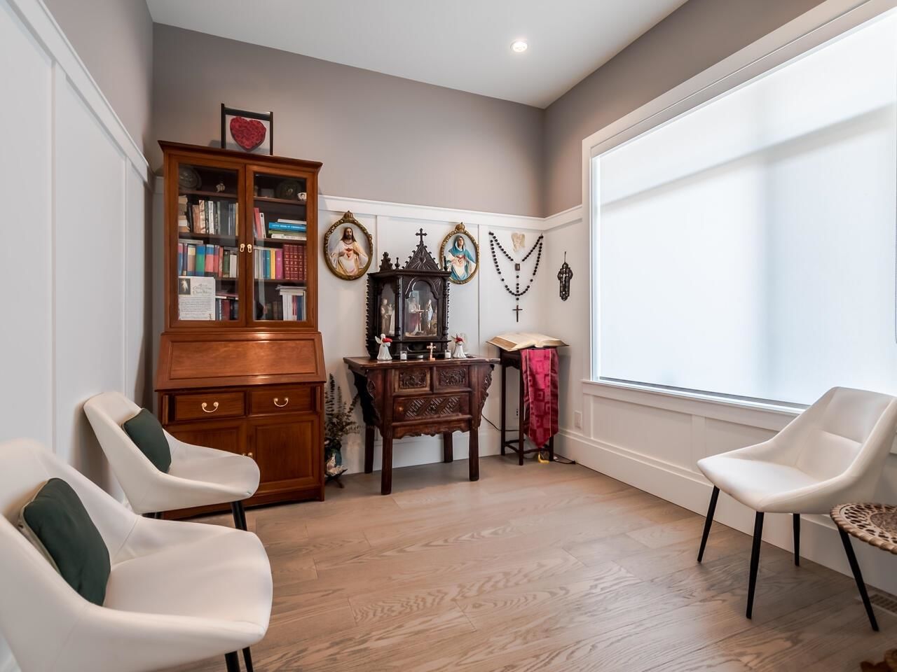Listing Image 11