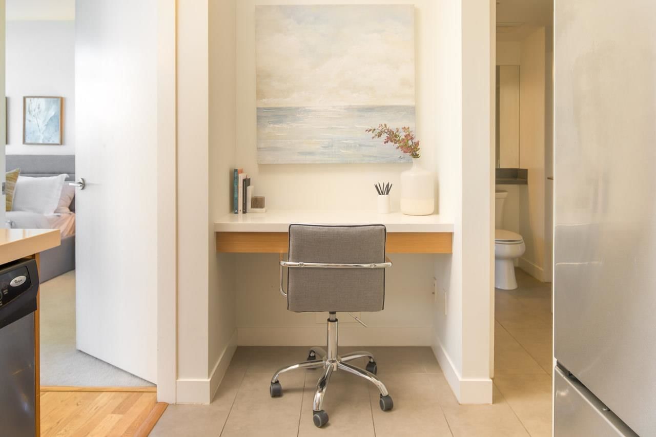 Listing Image 10