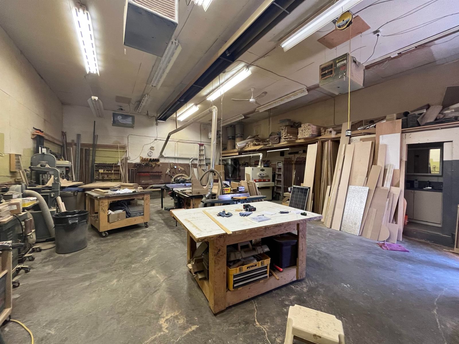 Listing Image 20