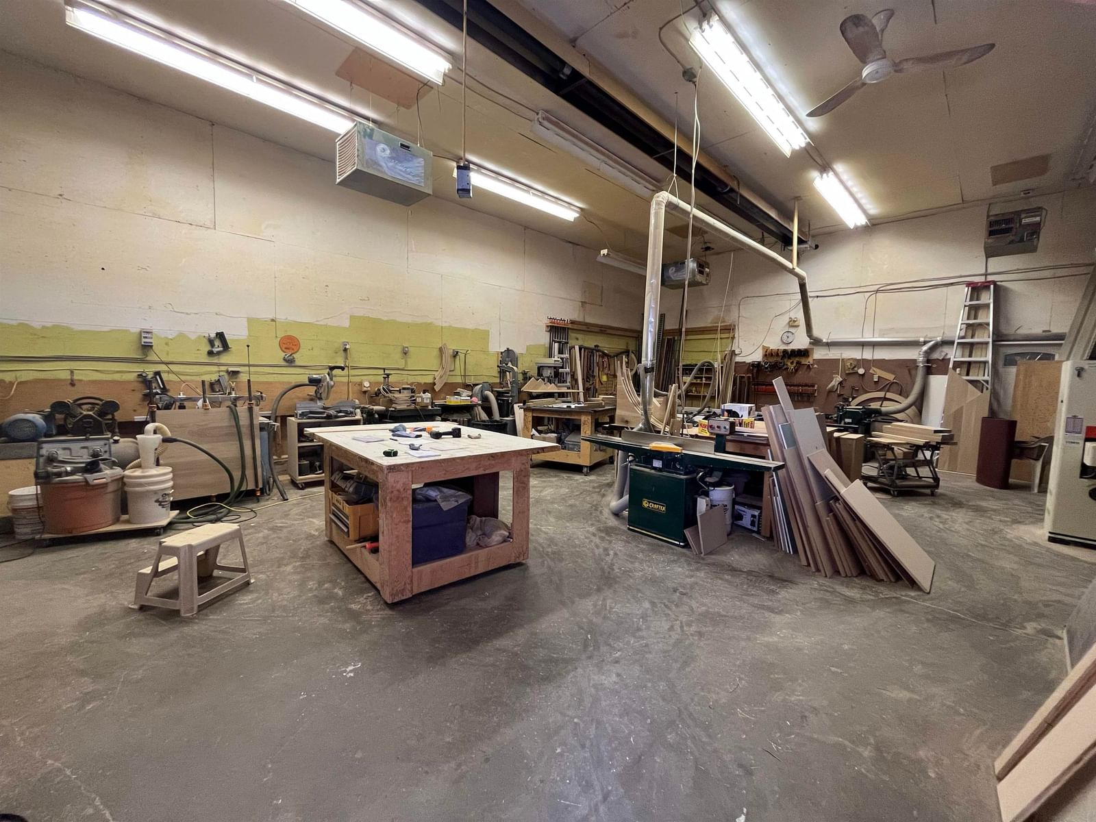 Listing Image 21