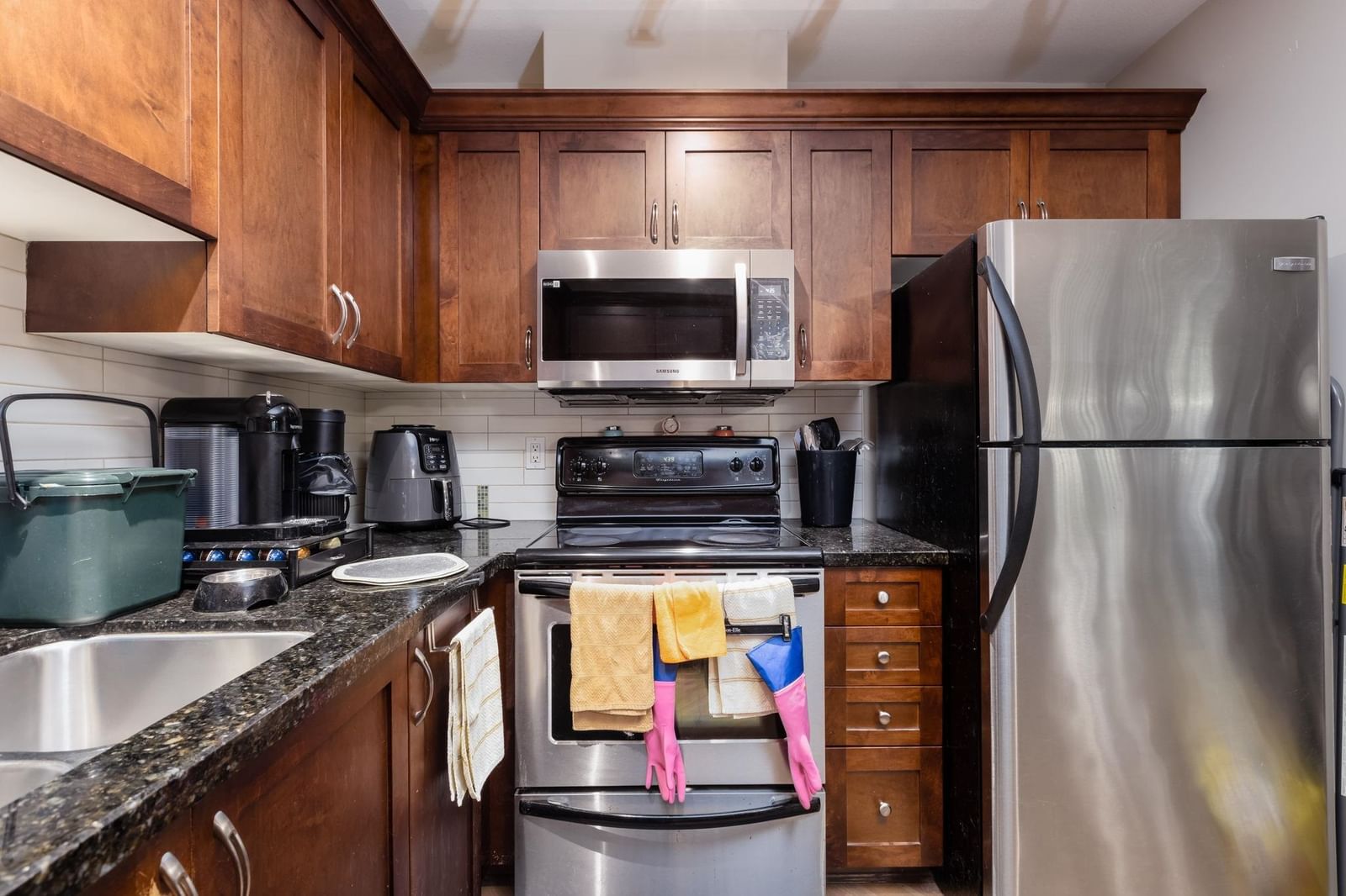 Listing Image 9