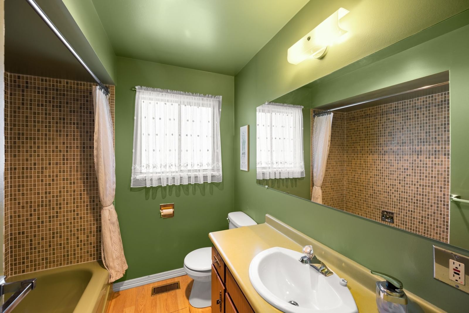 Listing Image 22