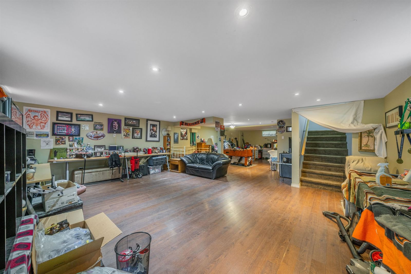 Listing Image 11