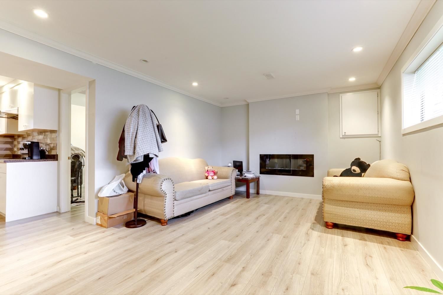 Listing Image 21