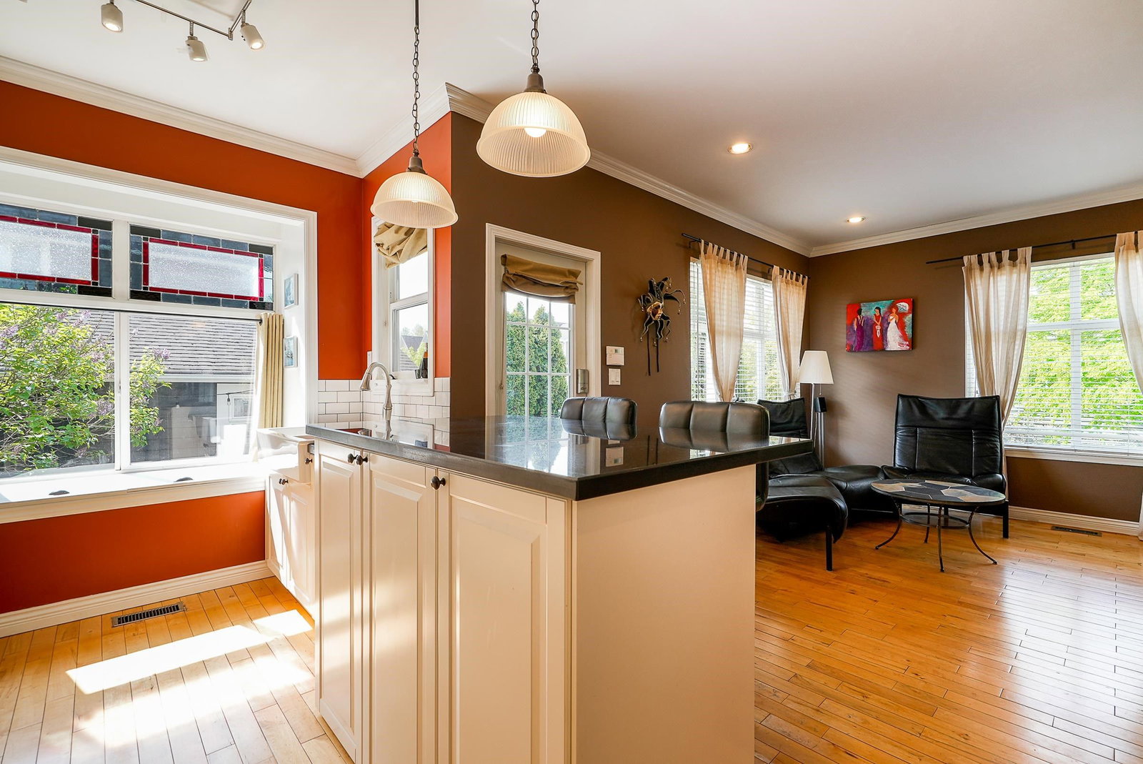 Listing Image 15