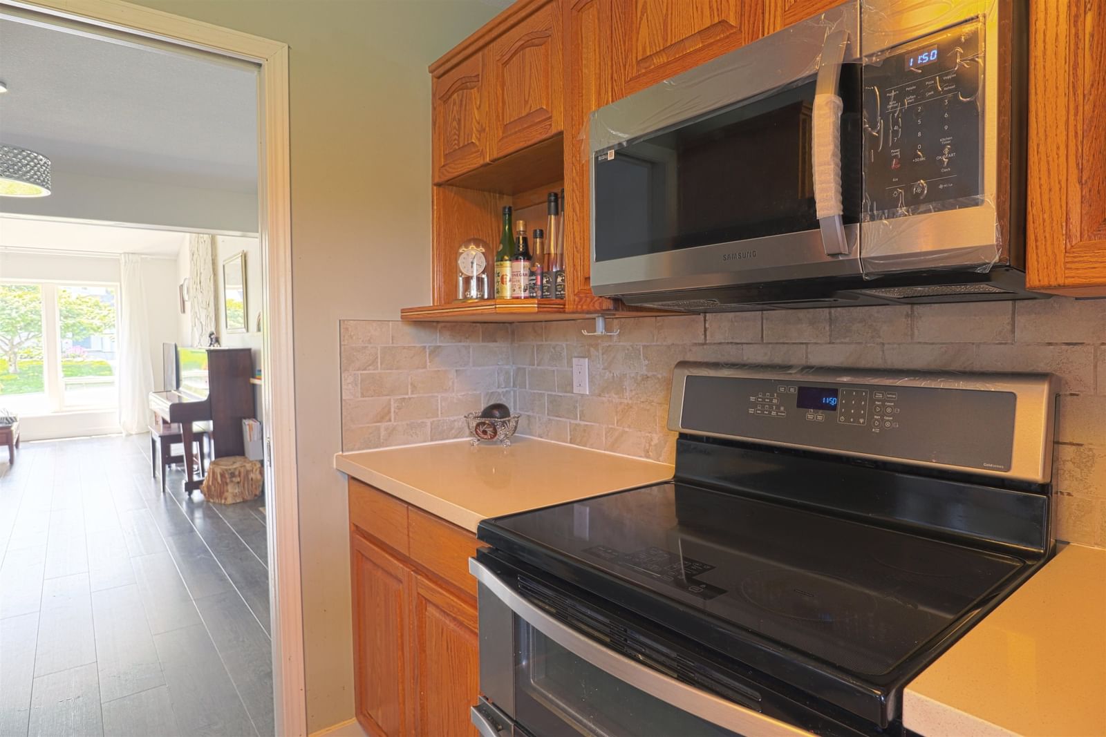Listing Image 15