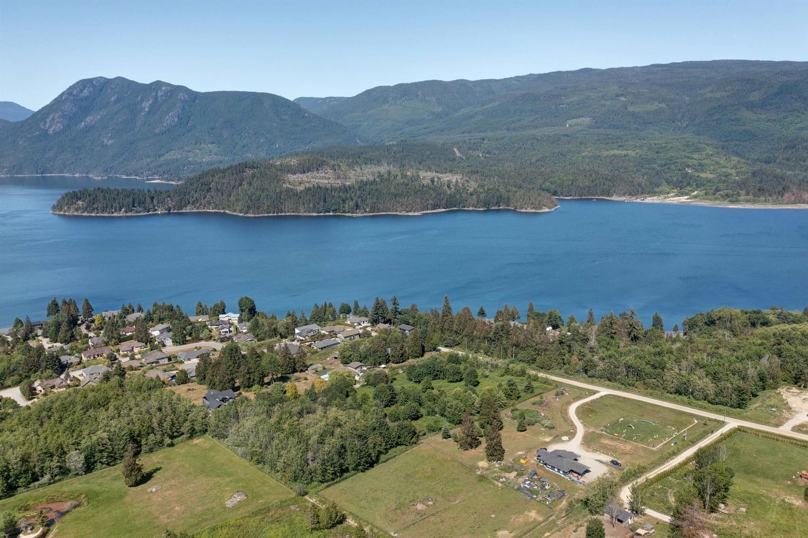 Listing Image 11