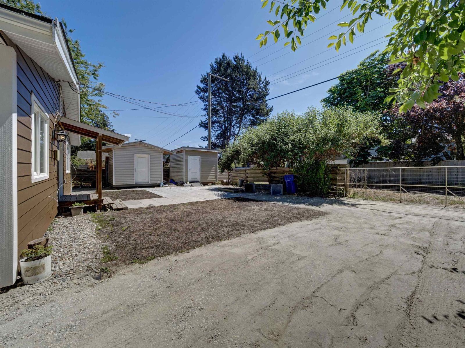 Listing Image 6