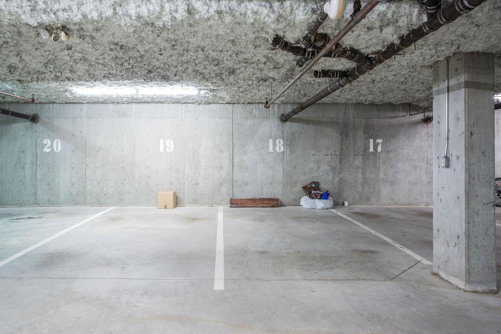 Listing Image 23