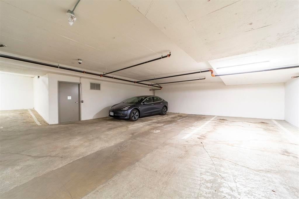 Listing Image 24