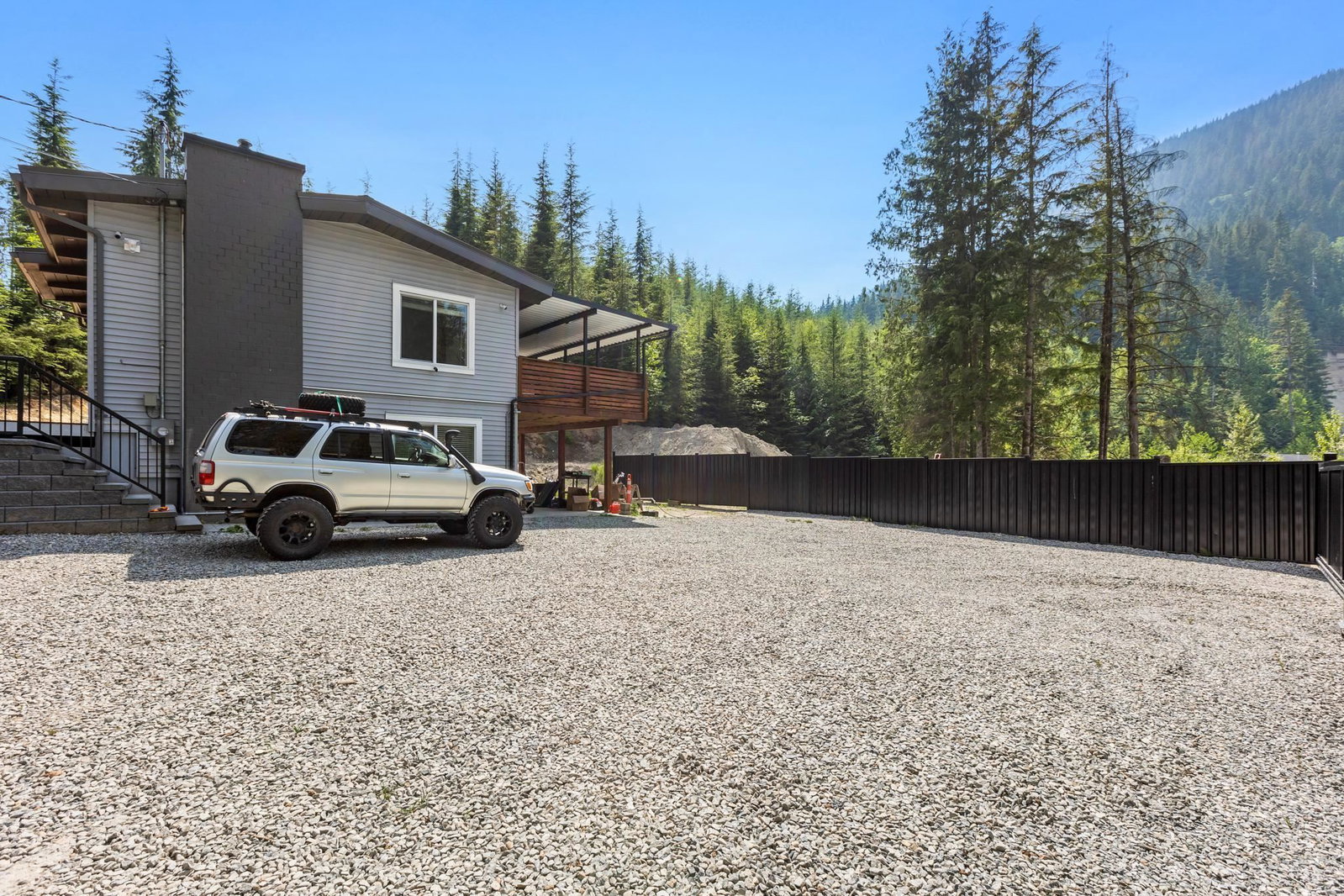 Listing Image 4