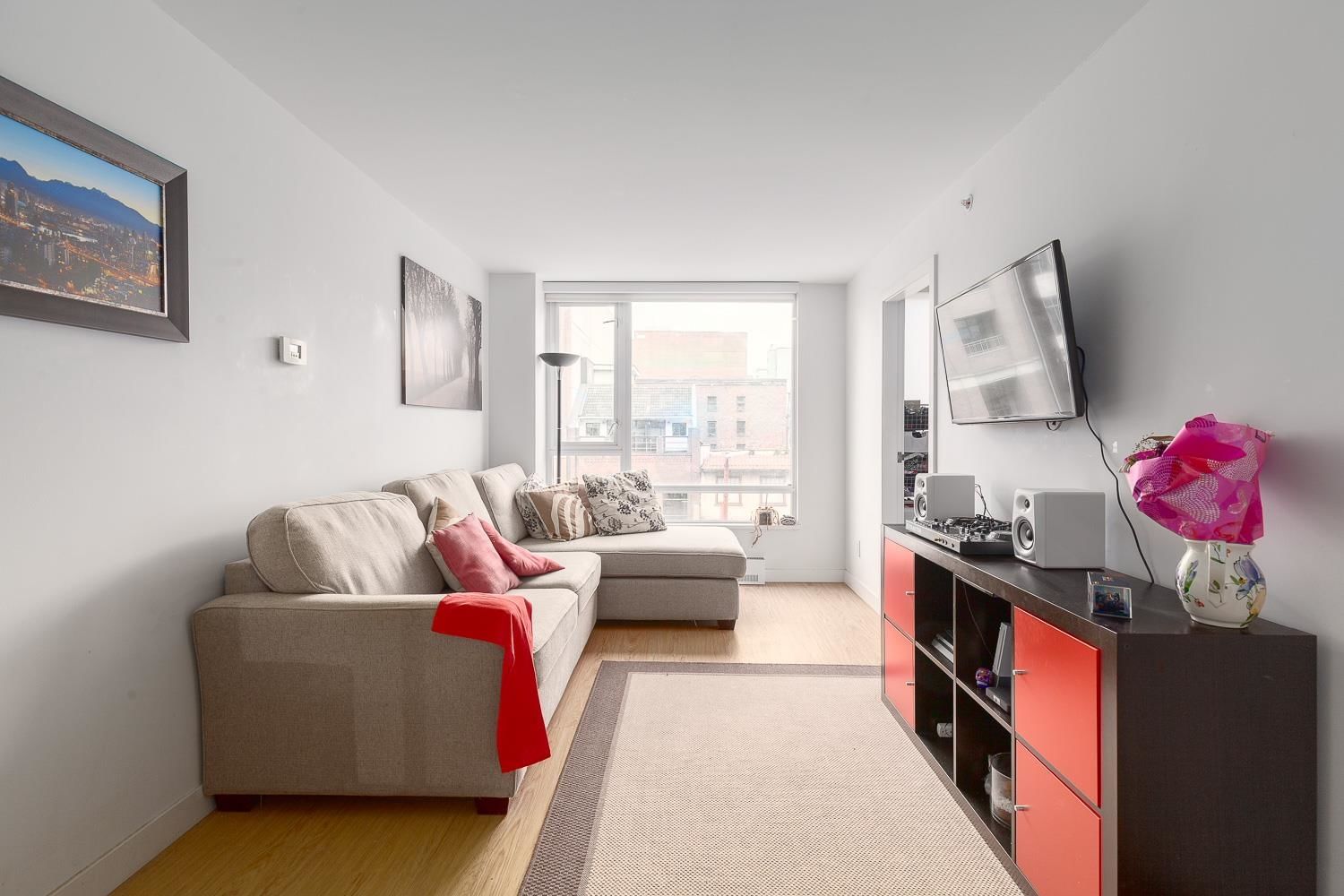 Listing Image 3