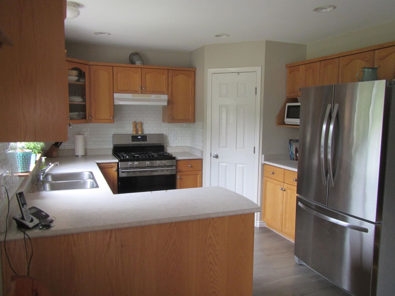 Listing Image 6