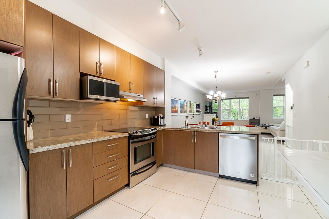 Listing Image 10