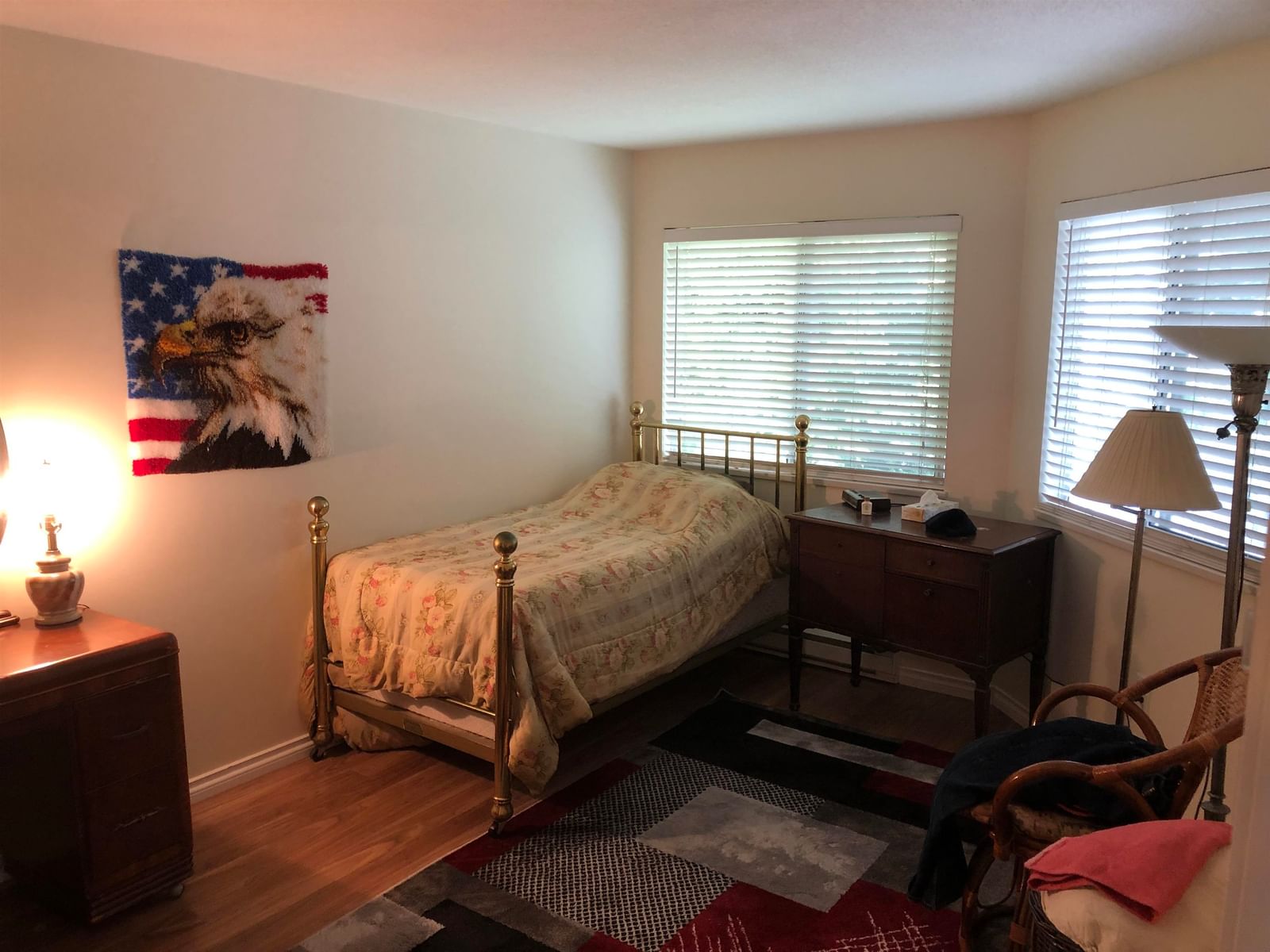 Listing Image 12