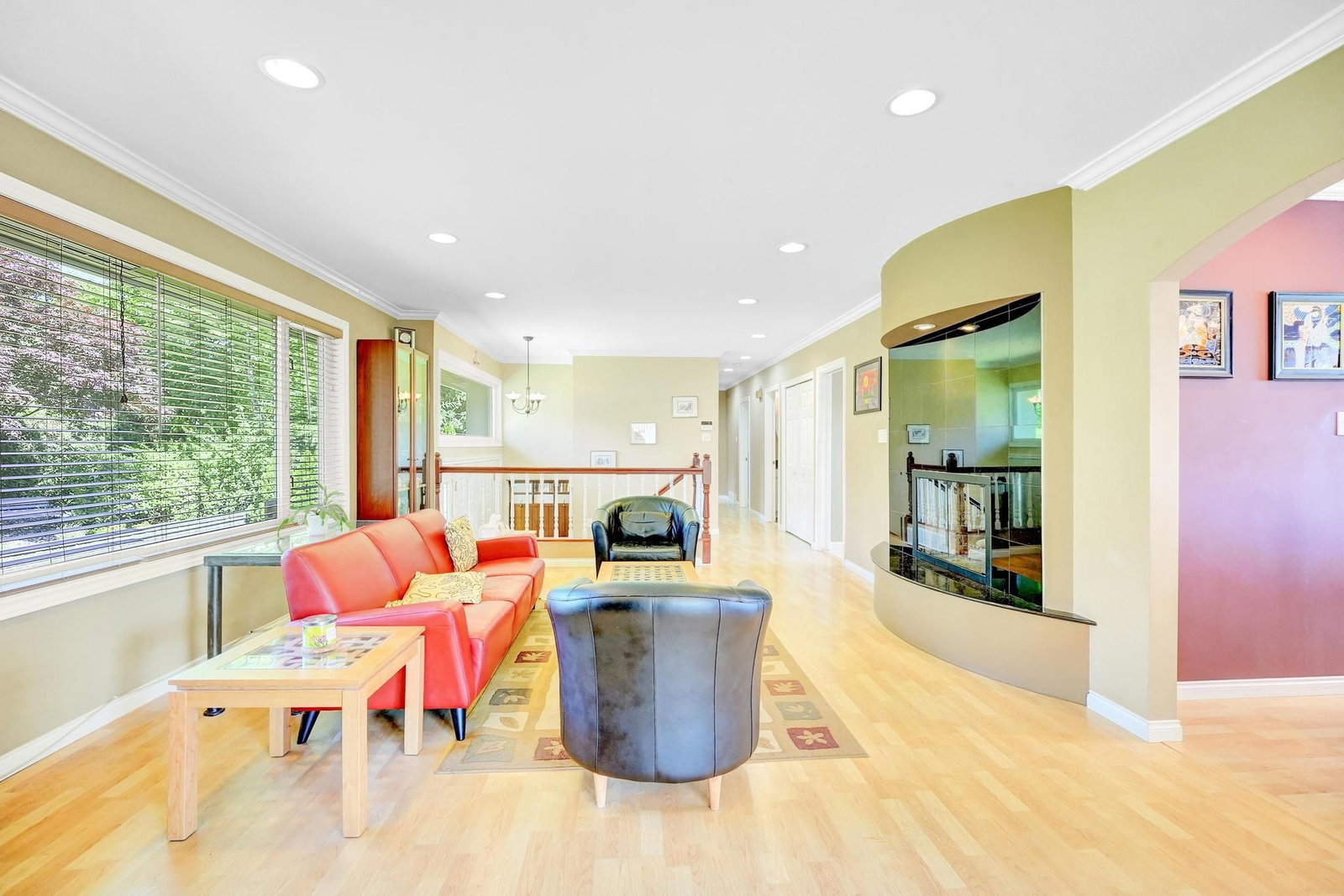 Listing Image 8