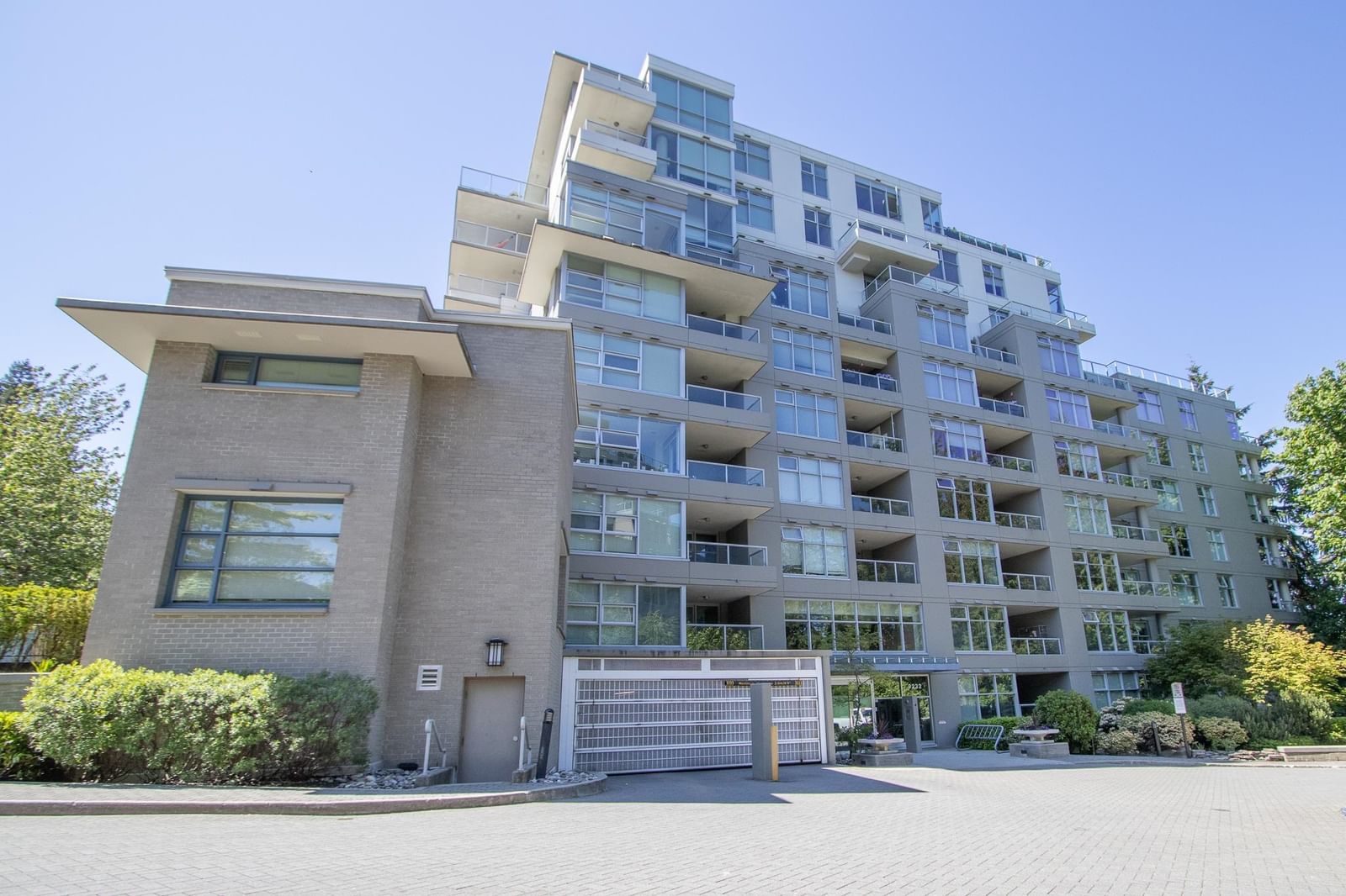 Listing Image 12