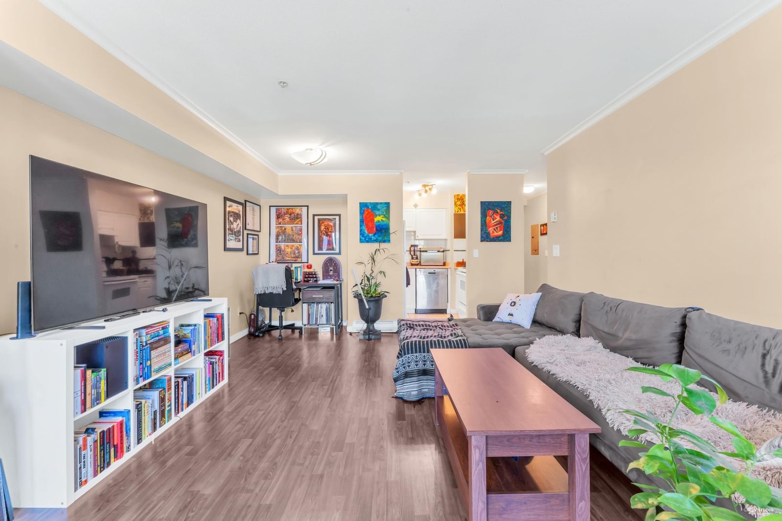 Listing Image 6