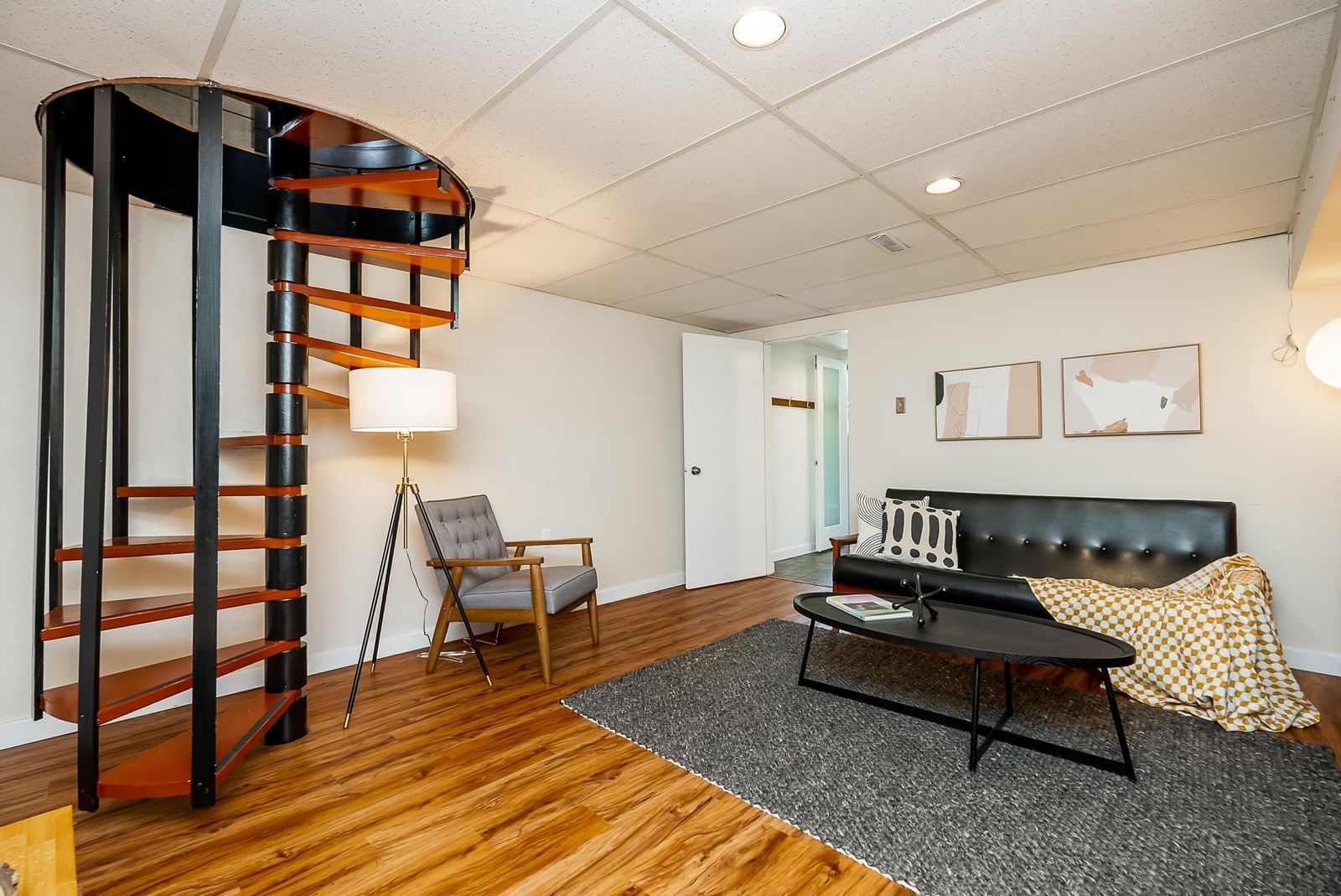 Listing Image 21