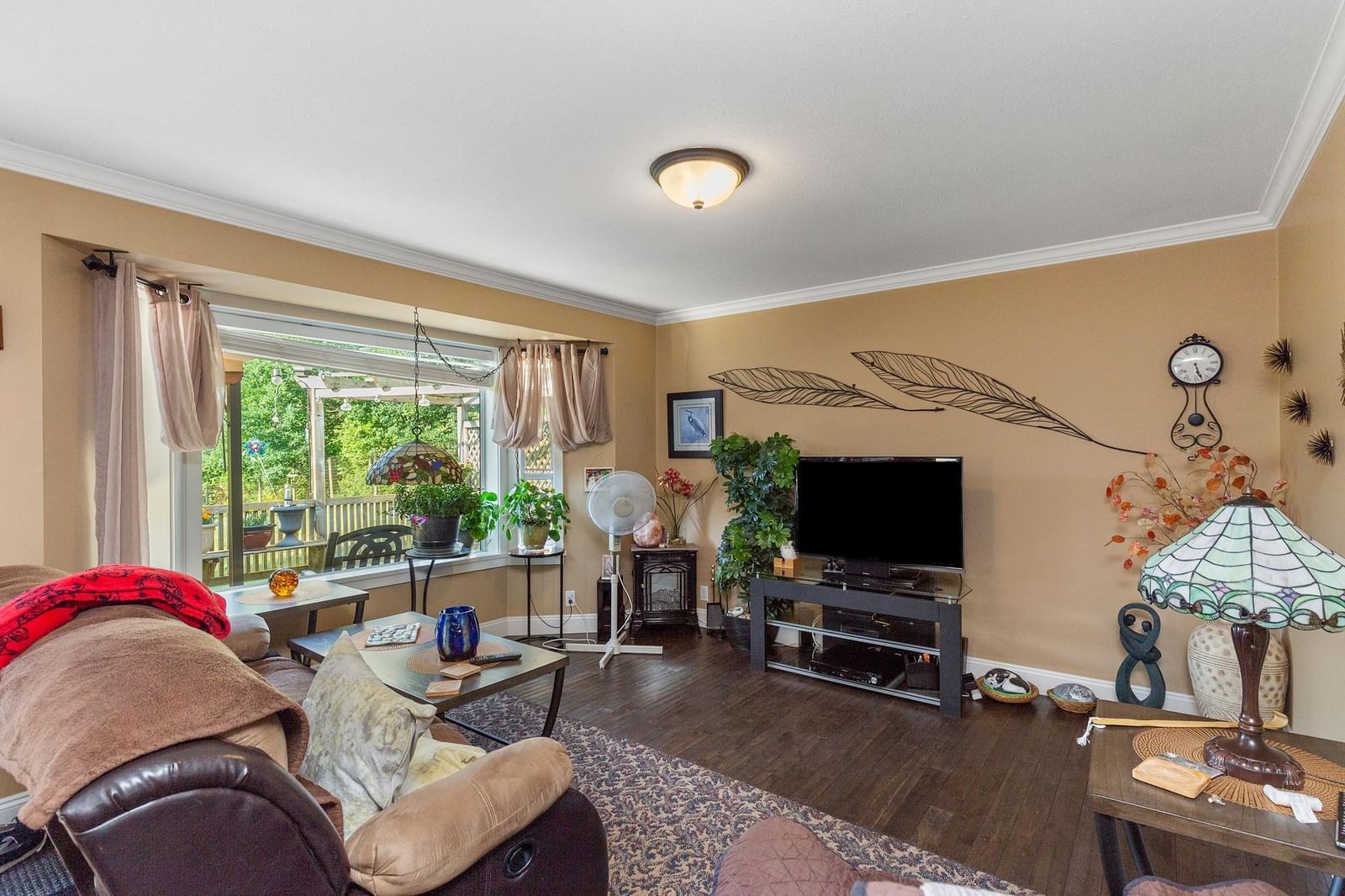 Listing Image 5