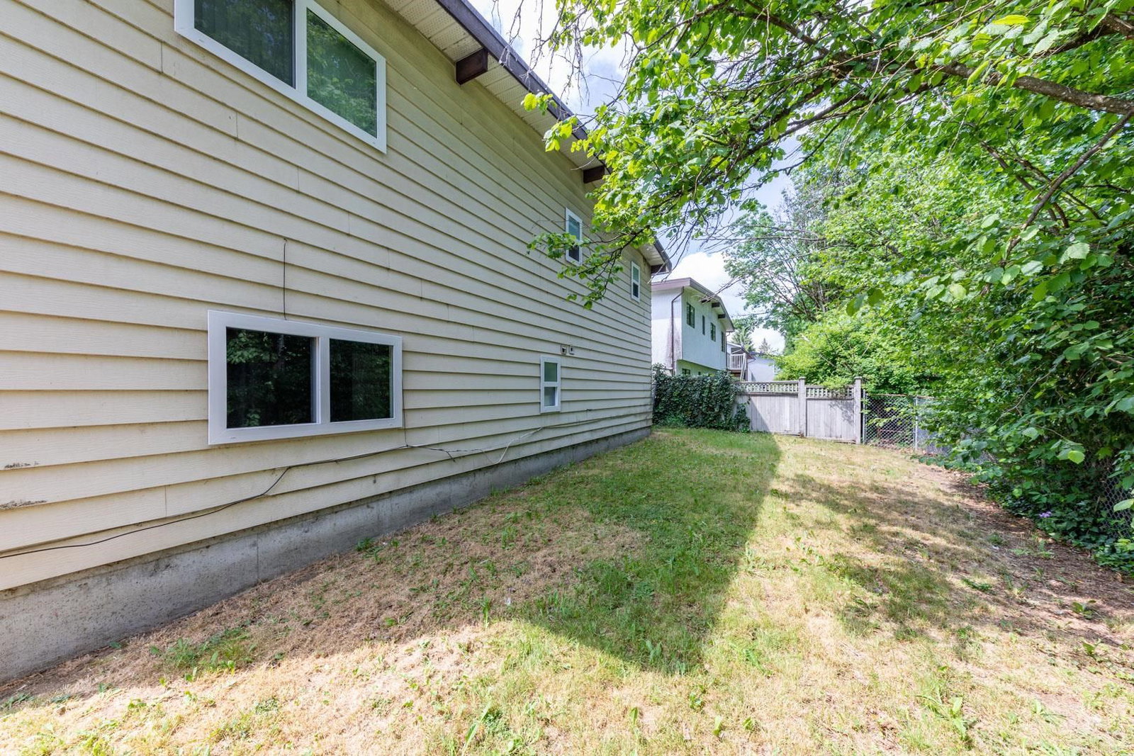 Listing Image 24