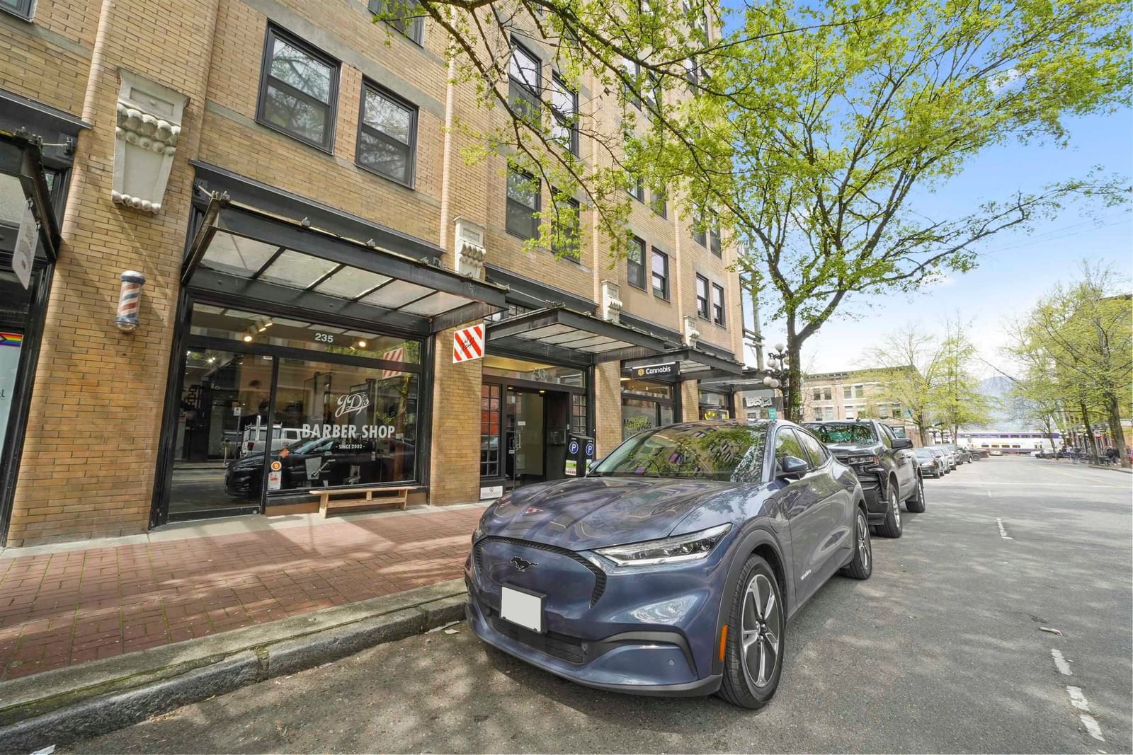 Listing Image 23