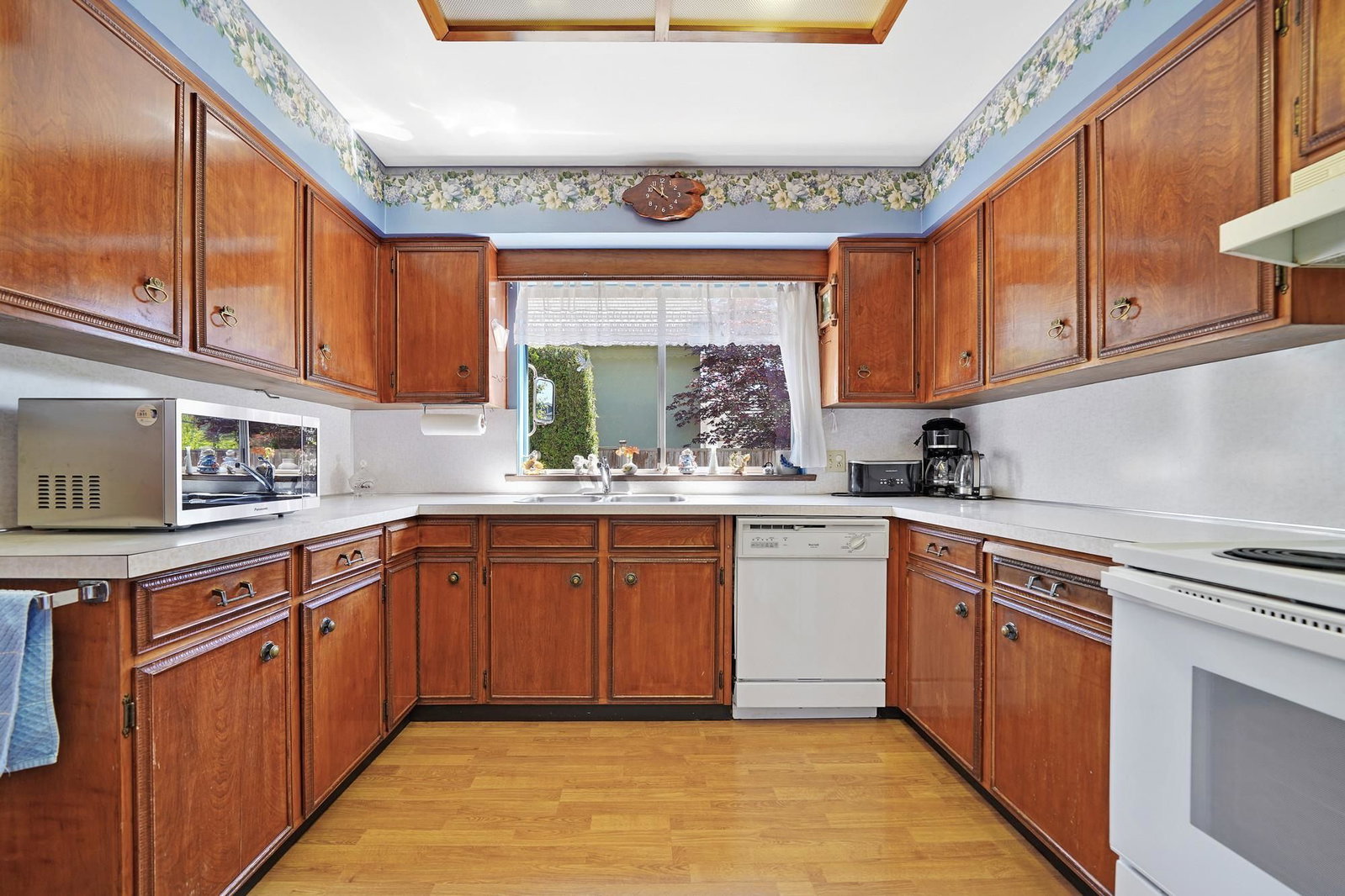 Listing Image 13