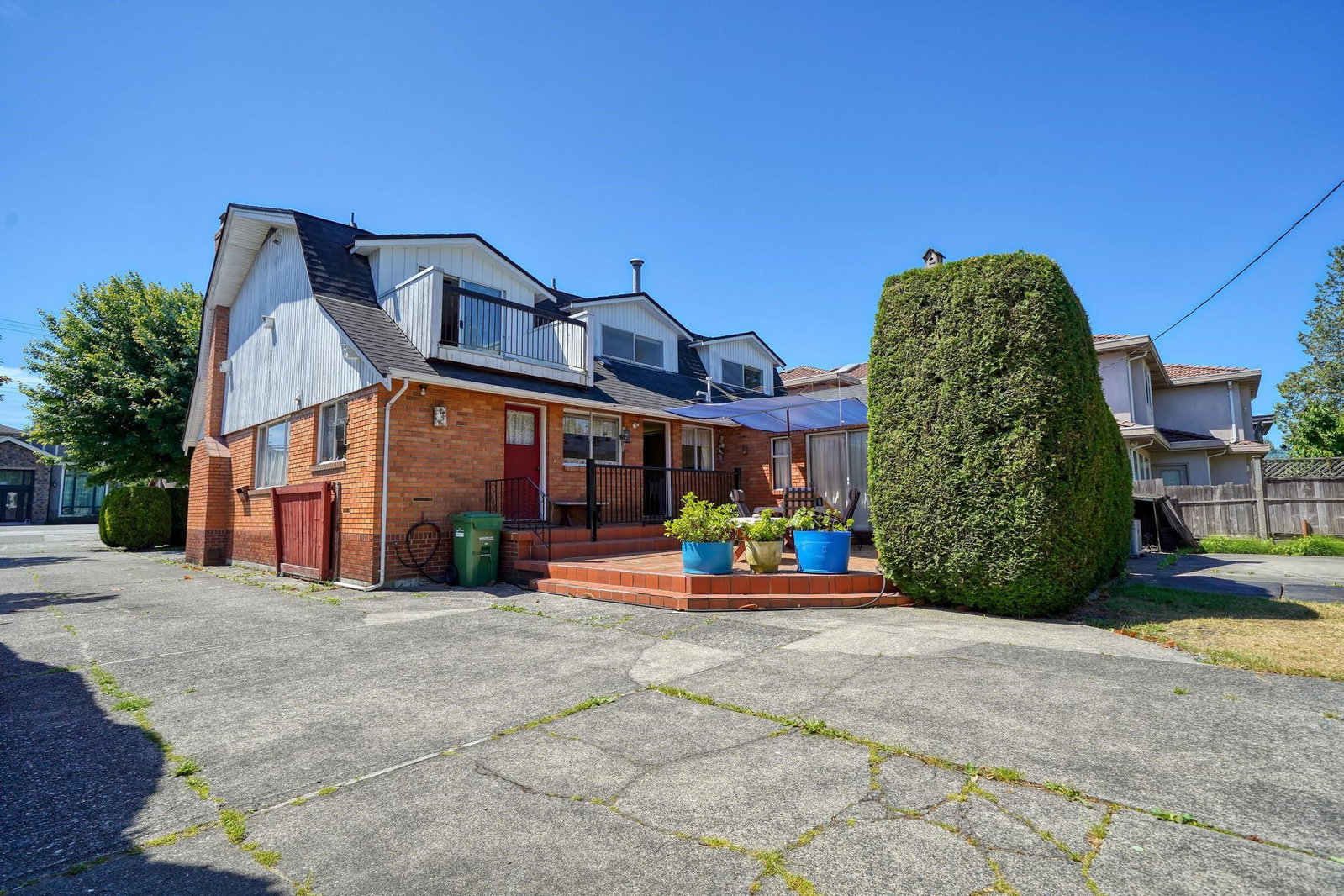 Listing Image 4