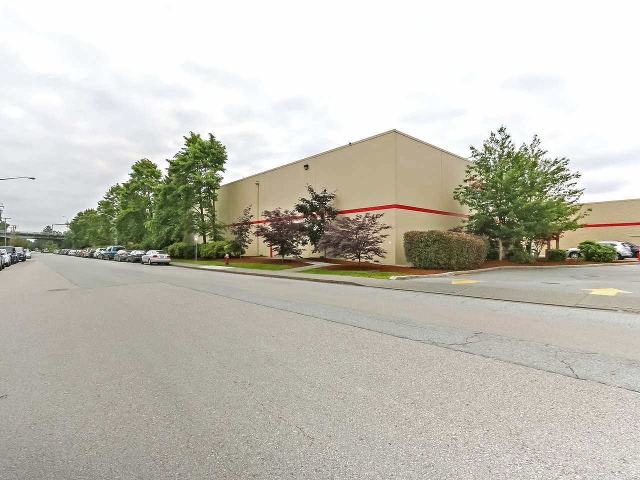 Listing Image 12