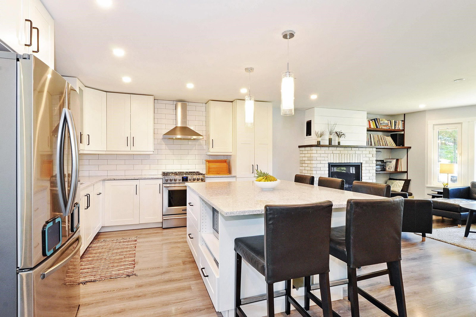 Listing Image 9