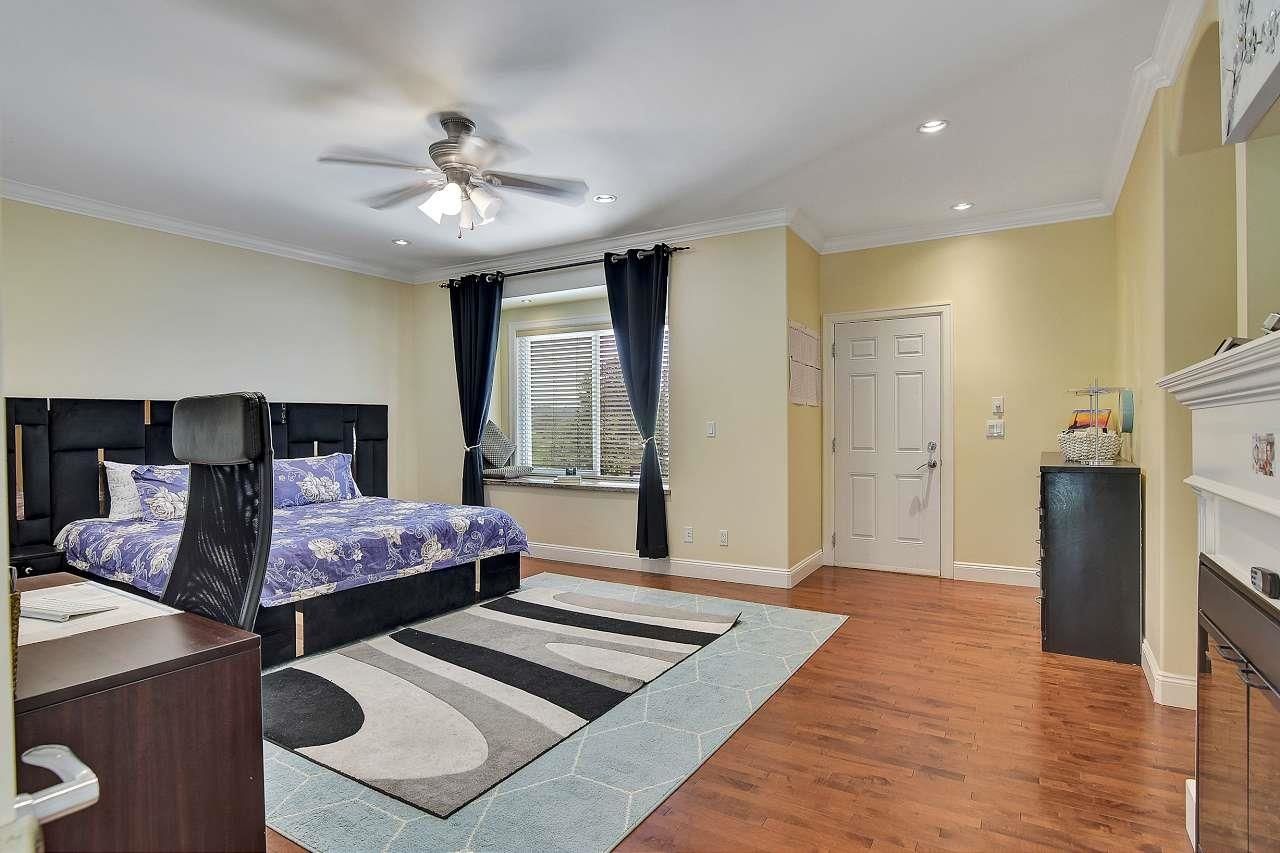 Listing Image 18